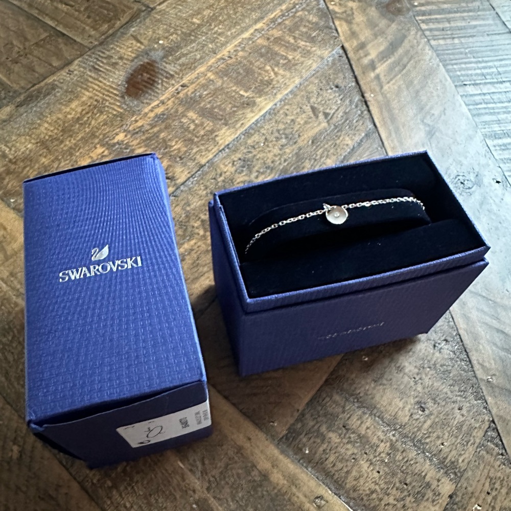 Swarovski crystal Bracelet 5548070 CRY/RHS M - Picture 6 of 8
